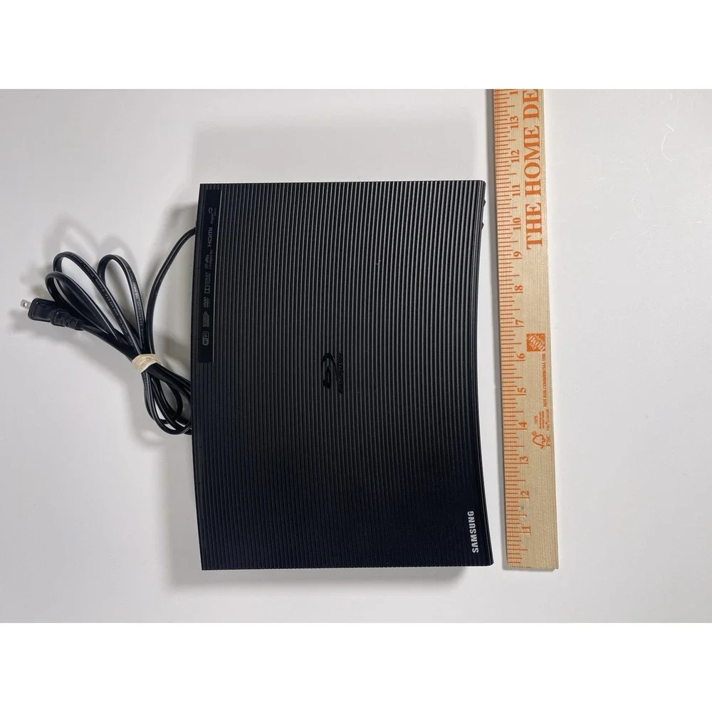 Samsung Smart Blu-Ray & DVD Player With WiFi Streaming BD-JM57C *READ